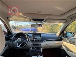 نيسان ألتيما